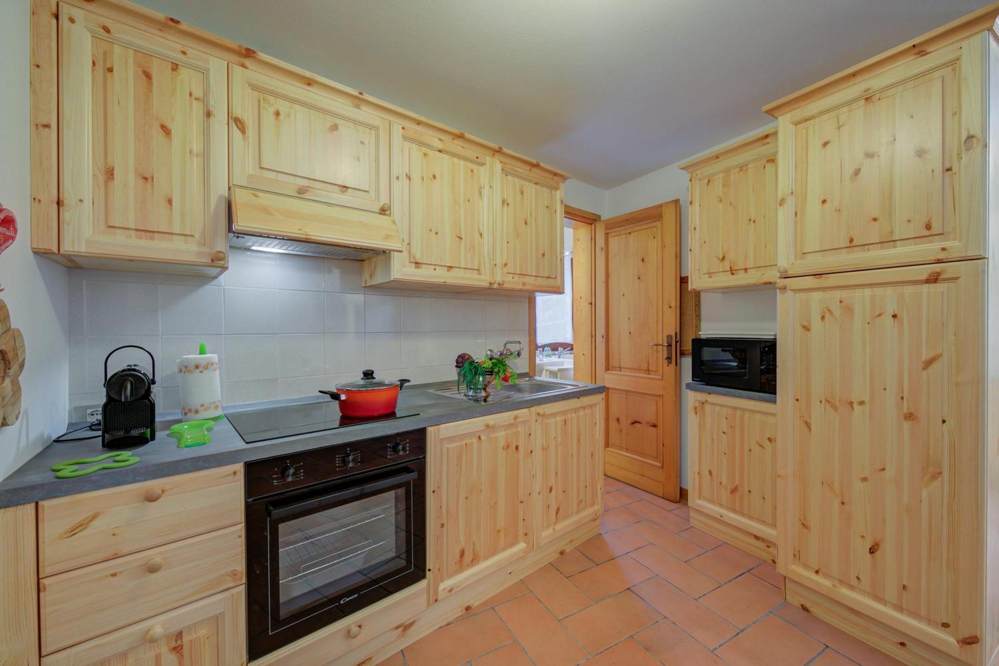 Villa Il Castagno Few Min From Beach - Happy Rentals Castelveccana Esterno foto