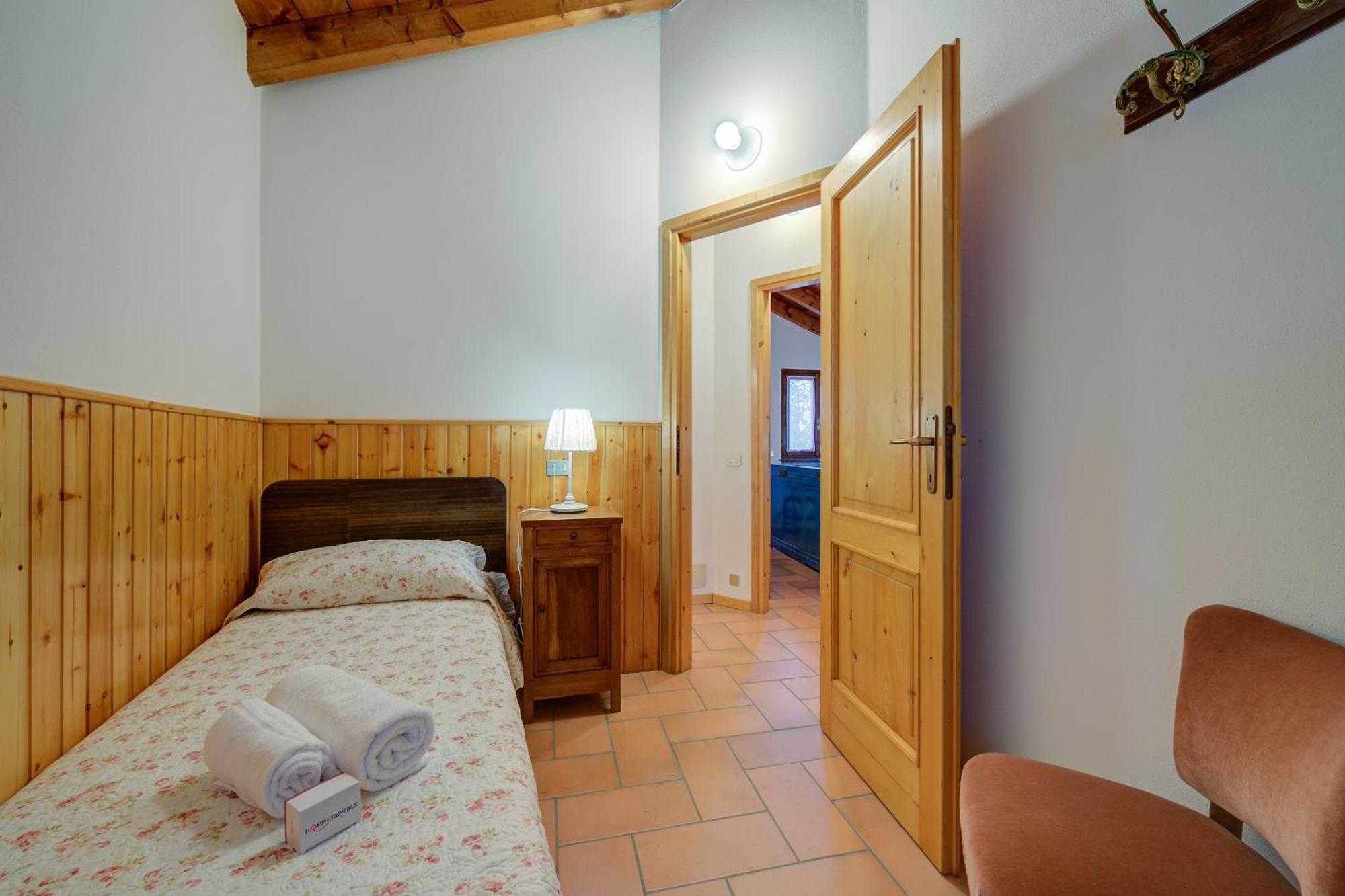Villa Il Castagno Few Min From Beach - Happy Rentals Castelveccana Esterno foto