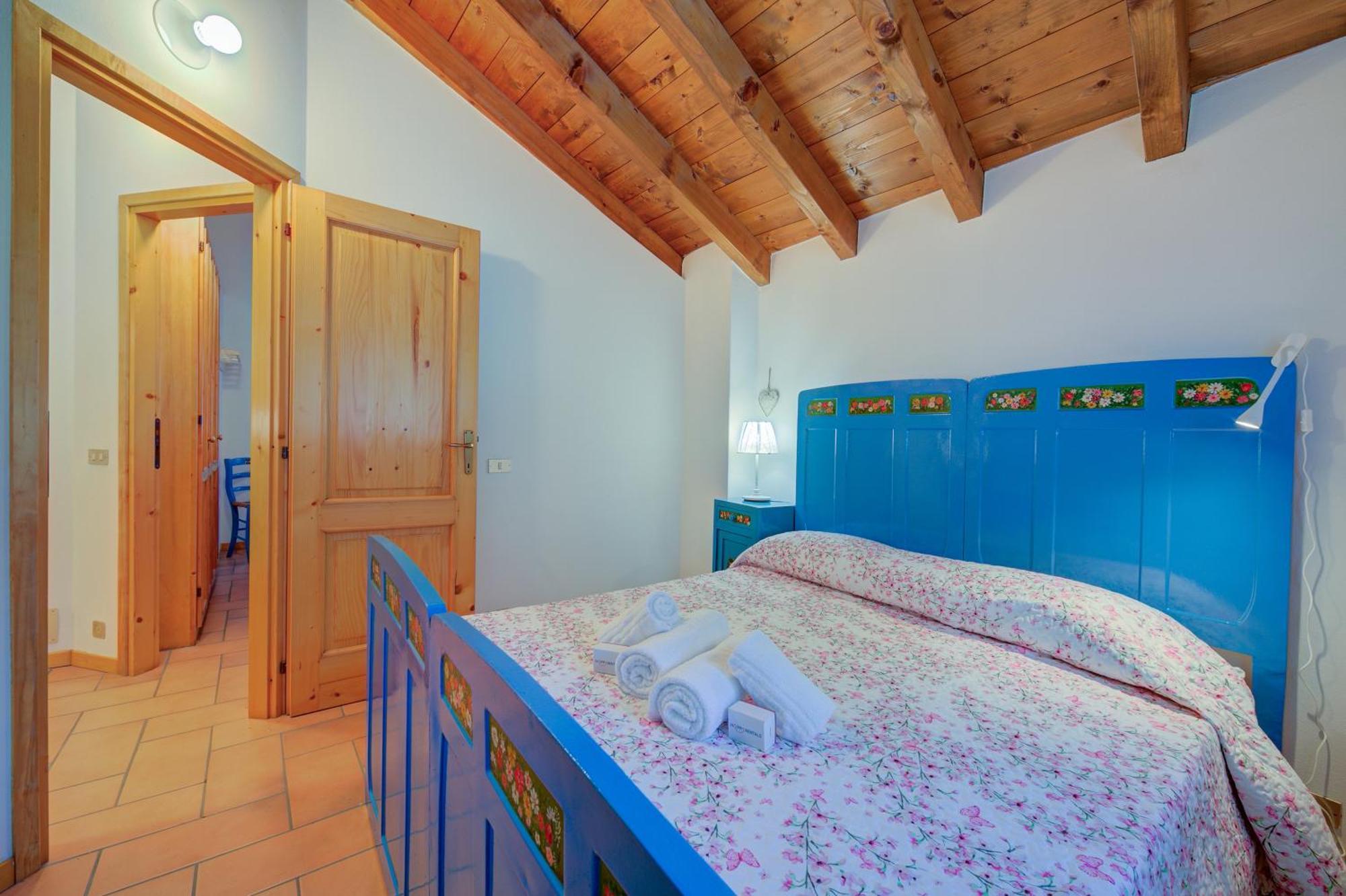 Villa Il Castagno Few Min From Beach - Happy Rentals Castelveccana Esterno foto