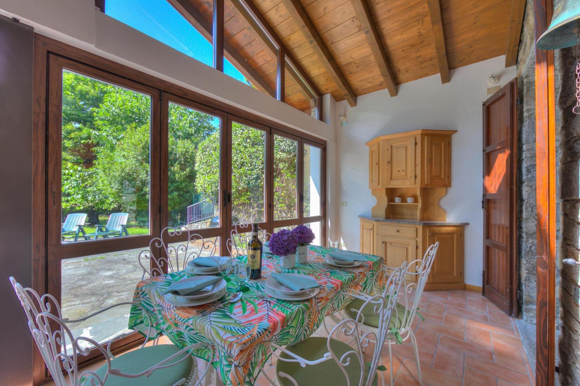 Villa Il Castagno Few Min From Beach - Happy Rentals Castelveccana Esterno foto